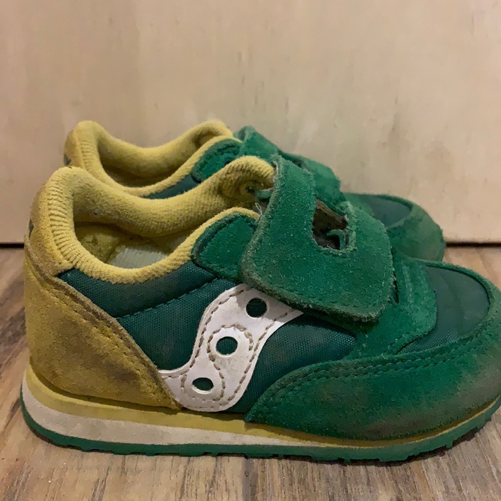 Saucony baby jazz hook and loop sneaker, size 5